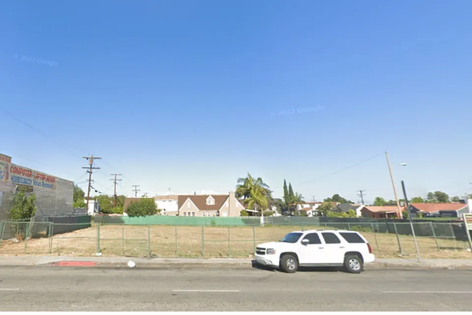Google street view of vacant lot in South Los Angeles in 2022.